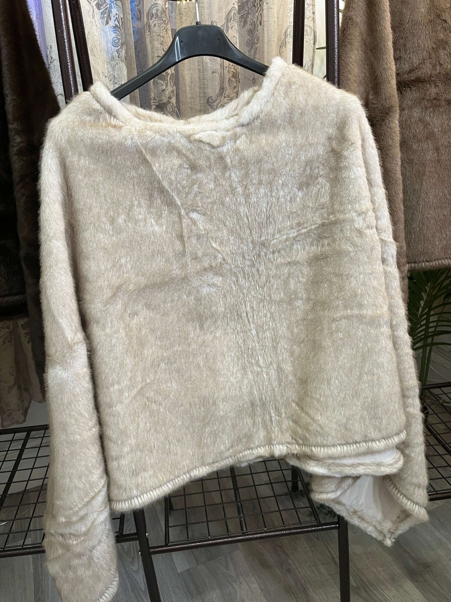 Ladies Faux Fur Poncho
