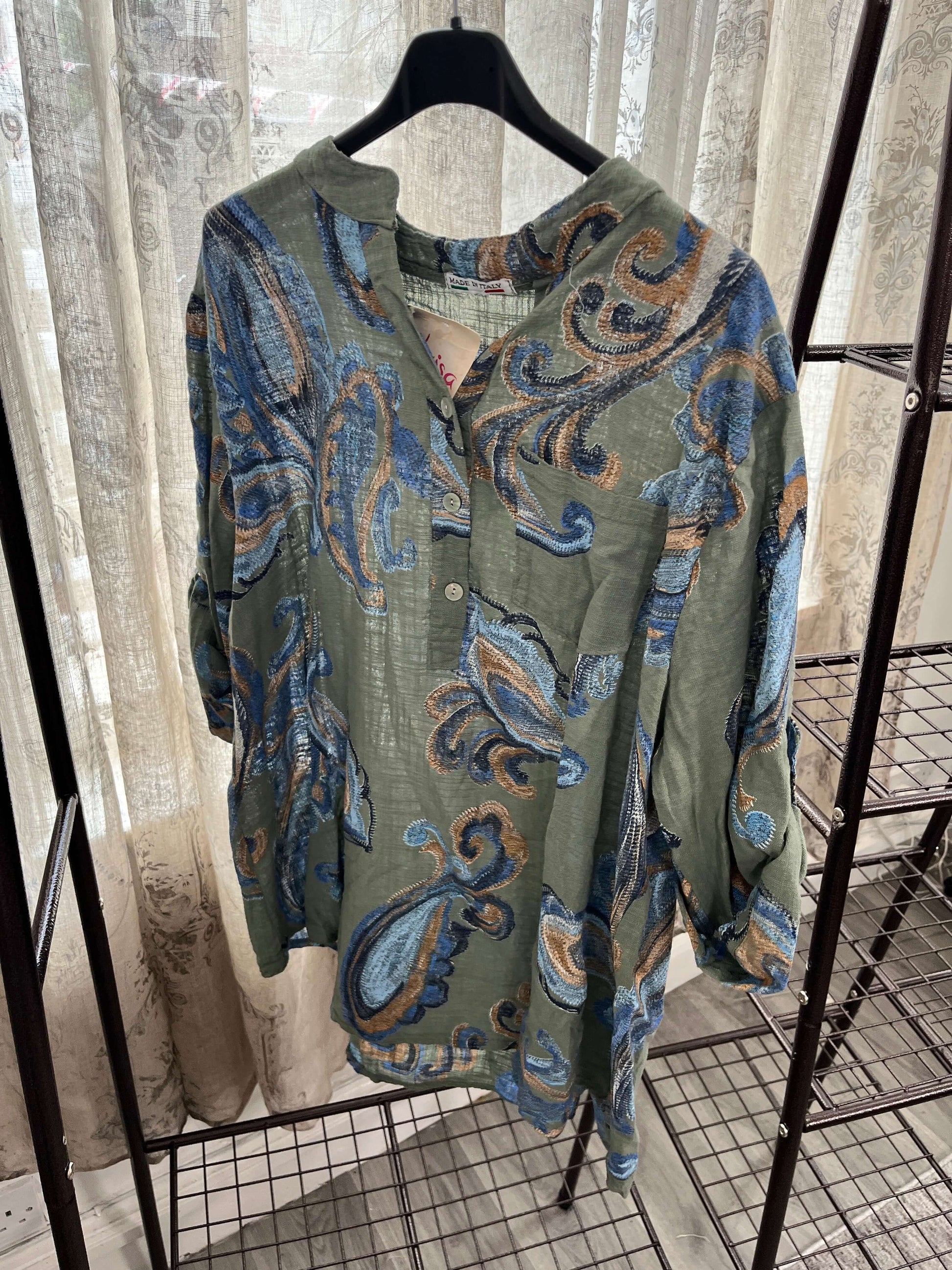 Casual 3 Button Blouse - Paisley Leaf Print