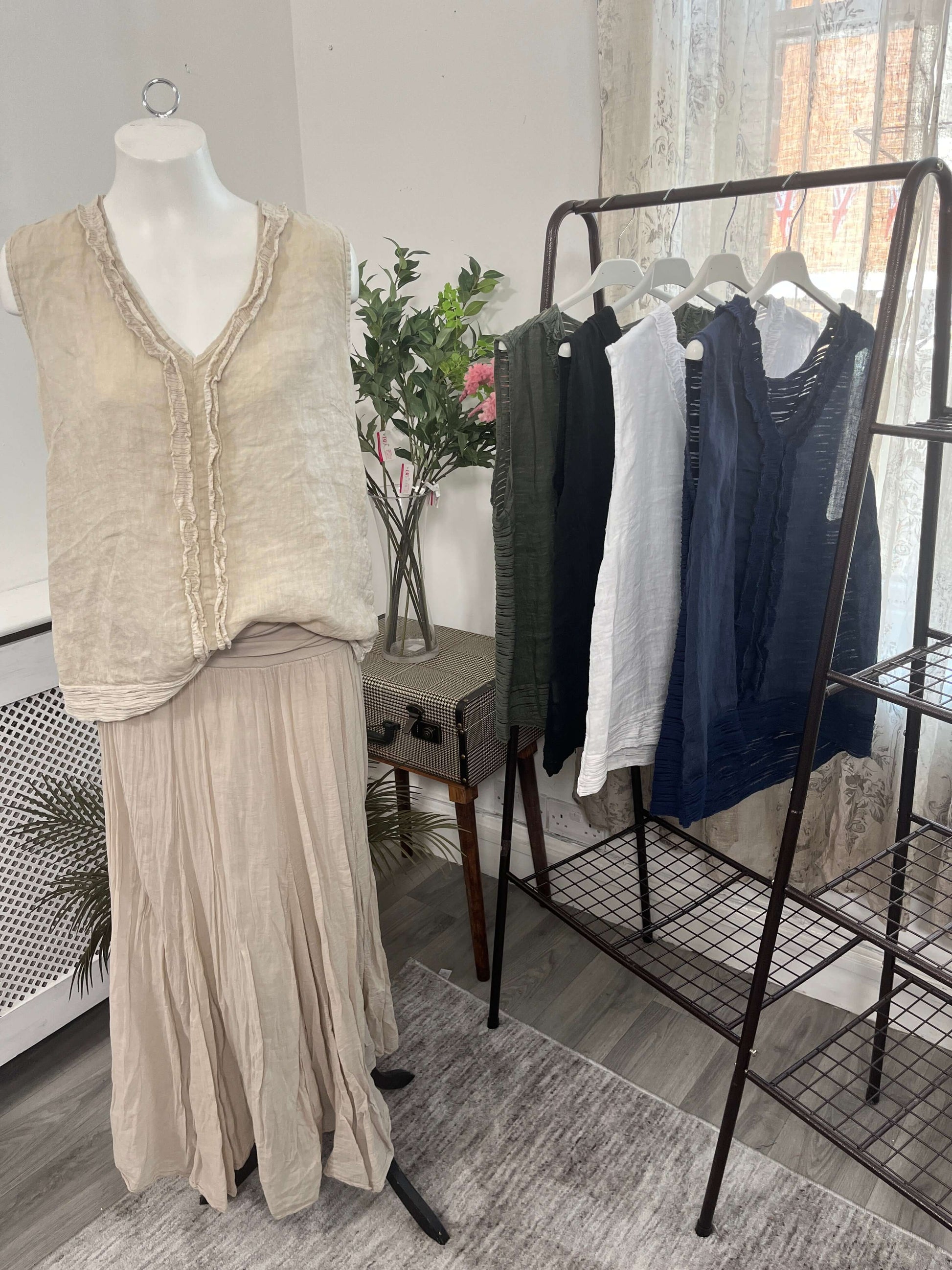 Molly Linen Ruffle Vest with Stretch Back