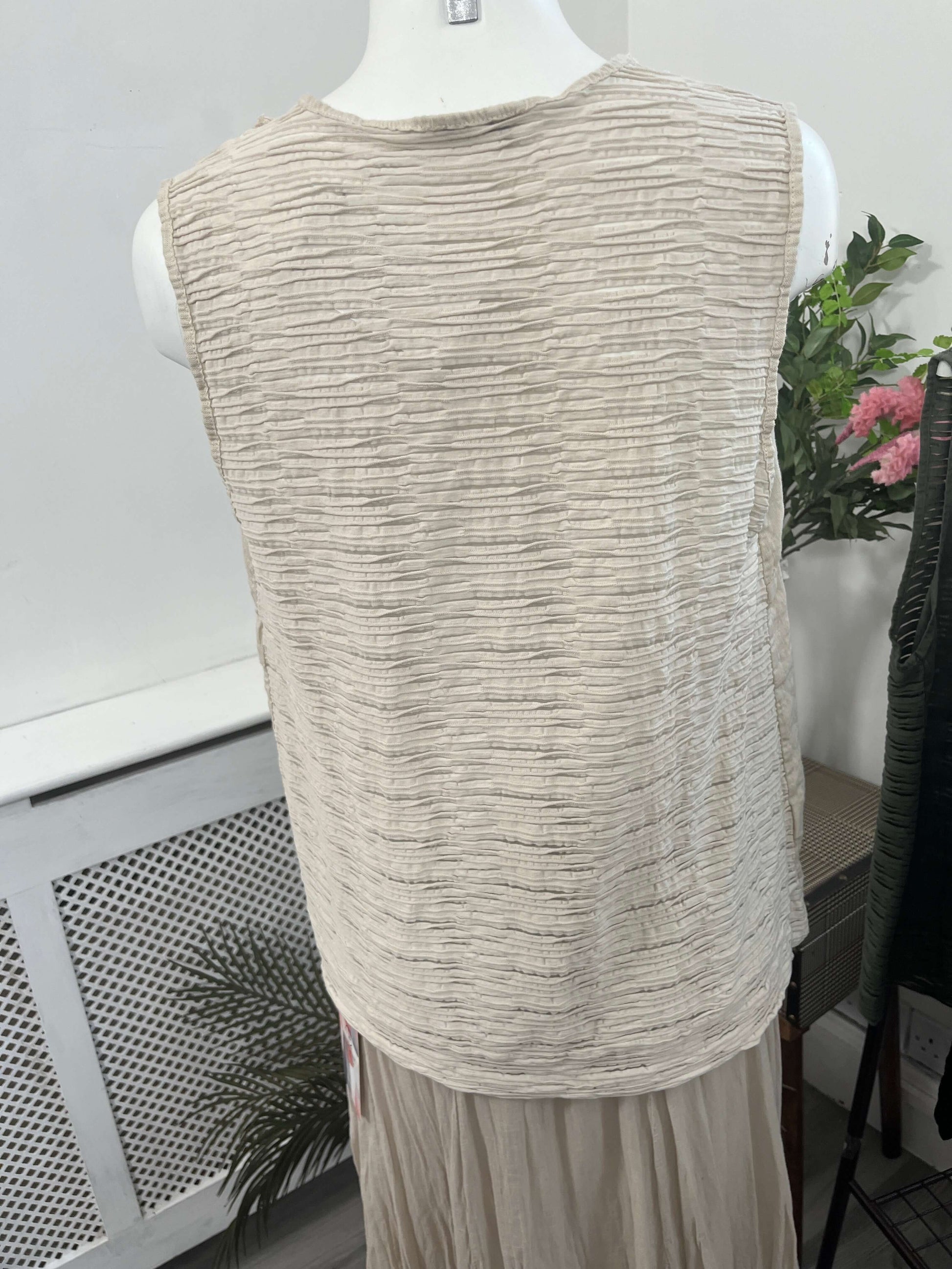 Molly Linen Ruffle Vest with Stretch Back