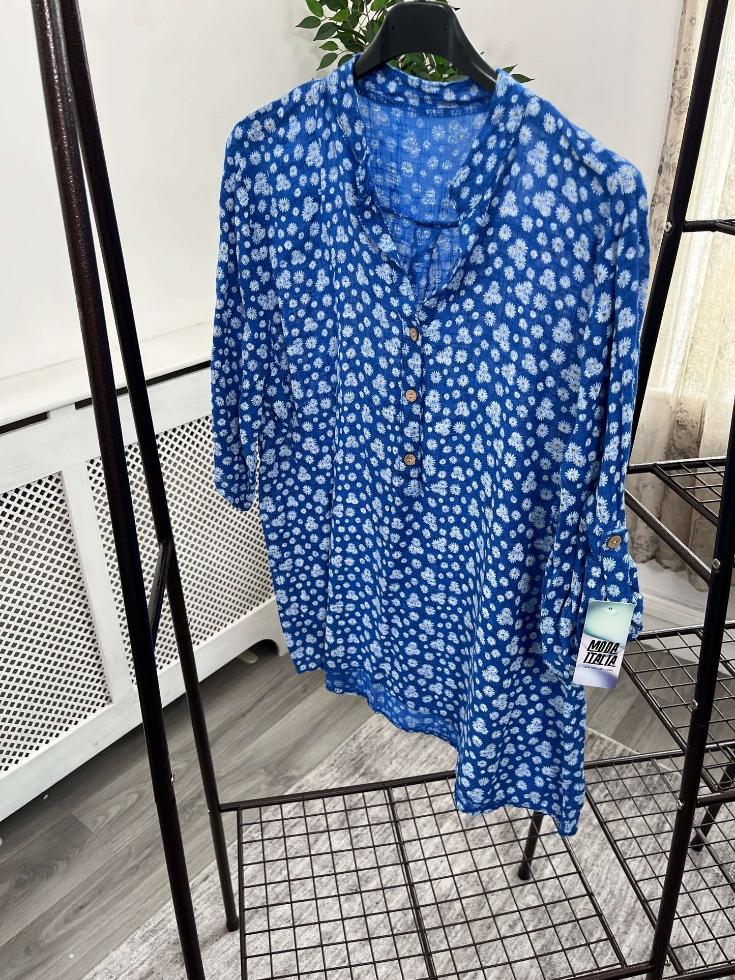 Casual 3 Button Blouse Ditsy - Floral