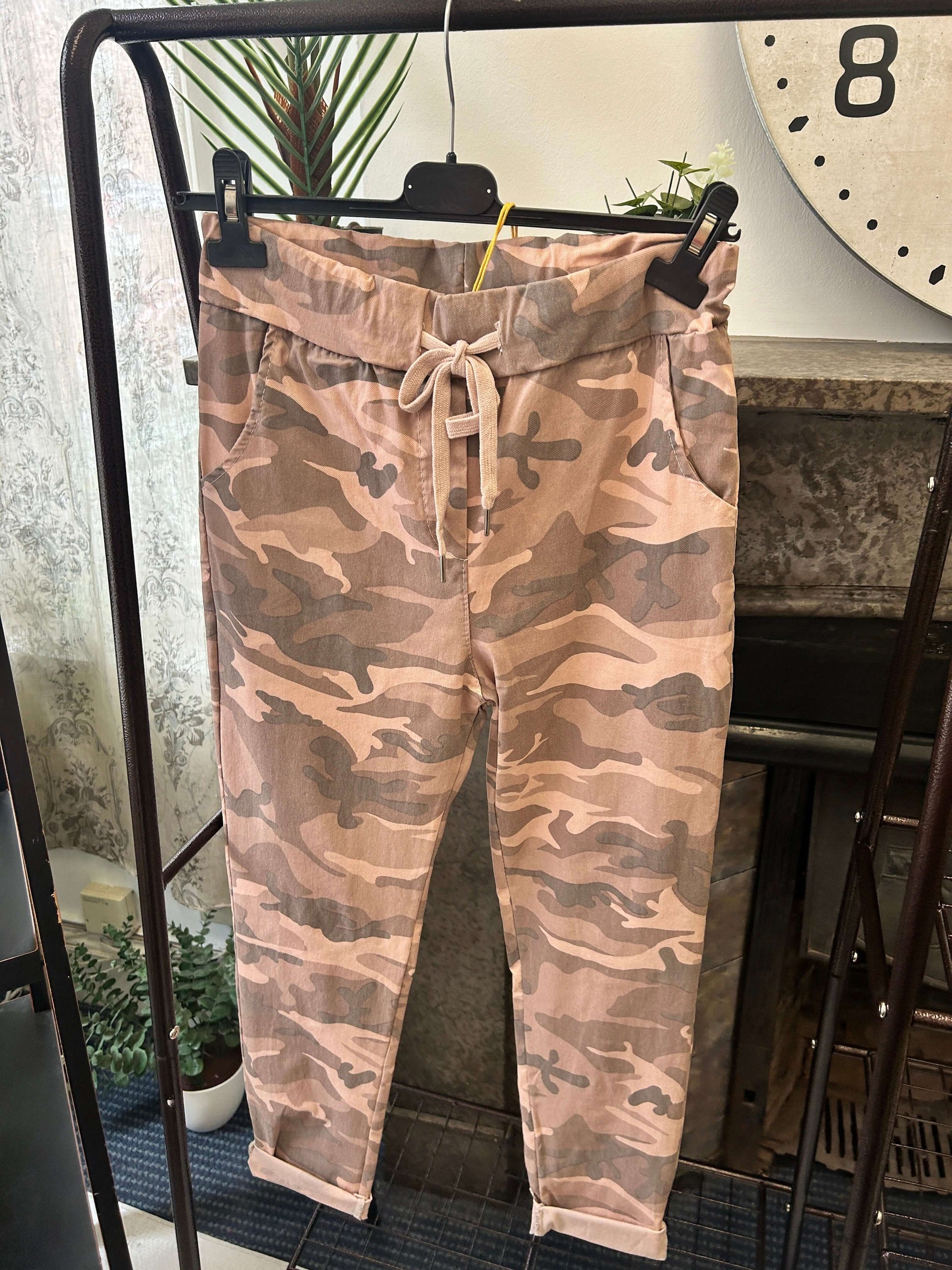Hannah Camo Magic Jogger