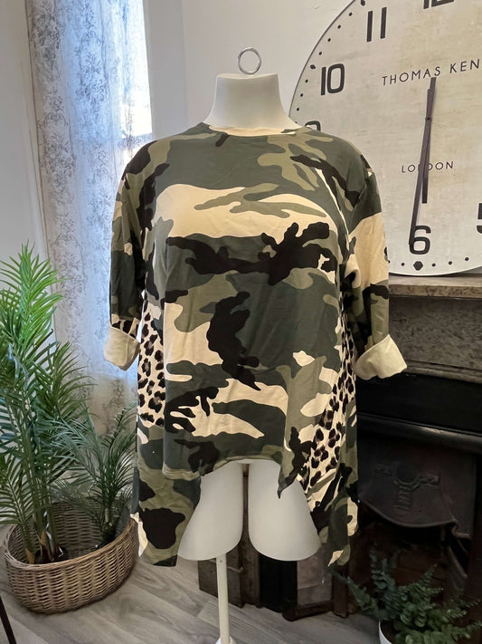 Camo Dipped Side Sweatshirt