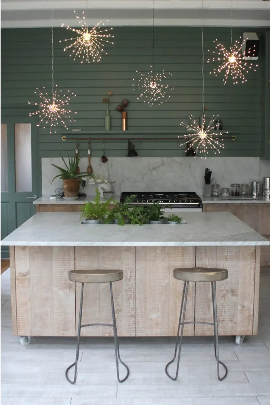 Hanging Starburst Light
