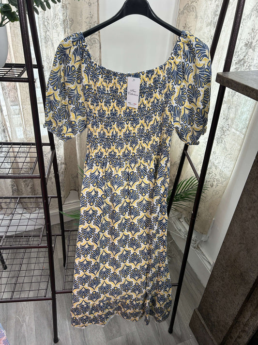Cheesecloth Filigree Print Shirred Waist Maxi Dress