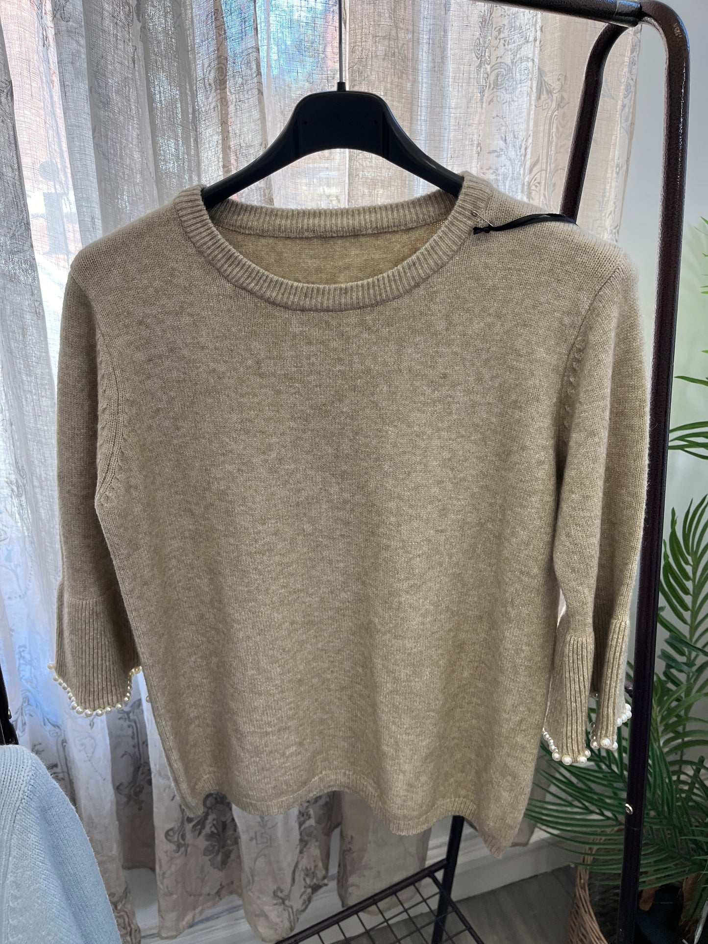 Pearl Fluted Sleeve Elegant Jumper