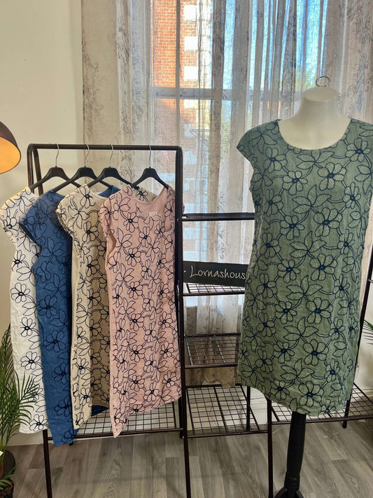 Daisy Side Panel Shift Dress