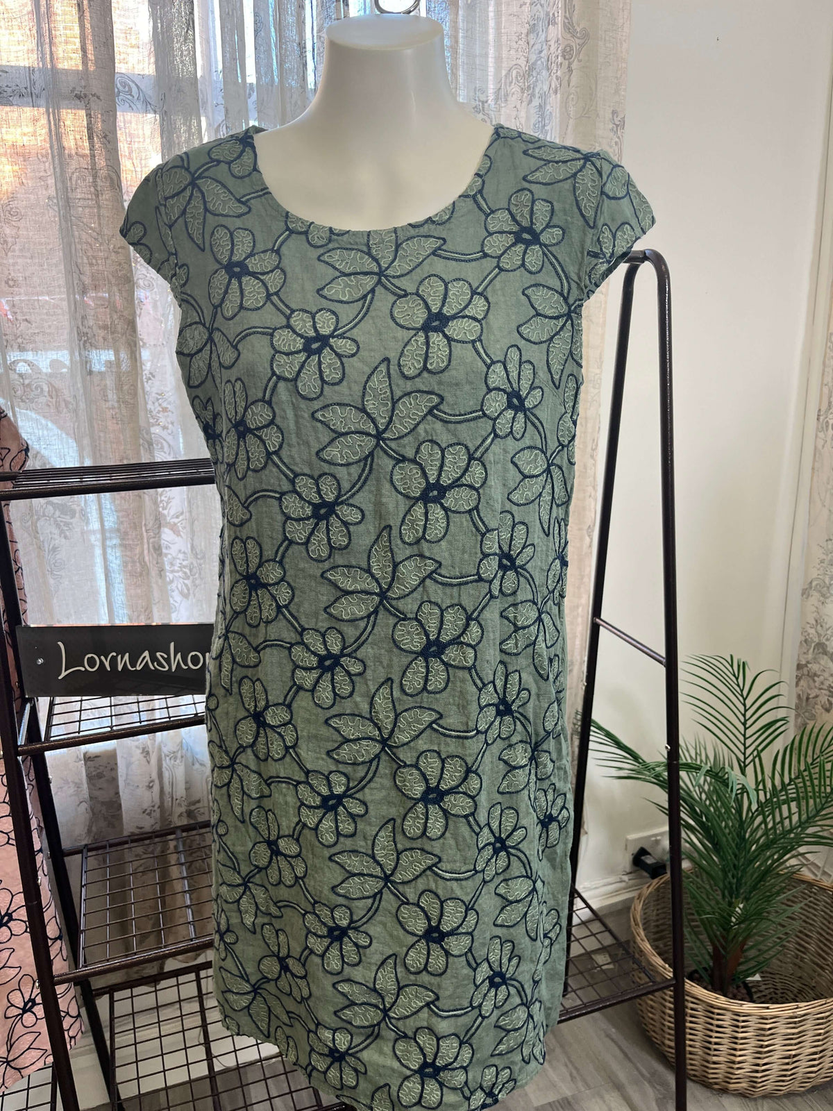 Daisy Side Panel Shift Dress