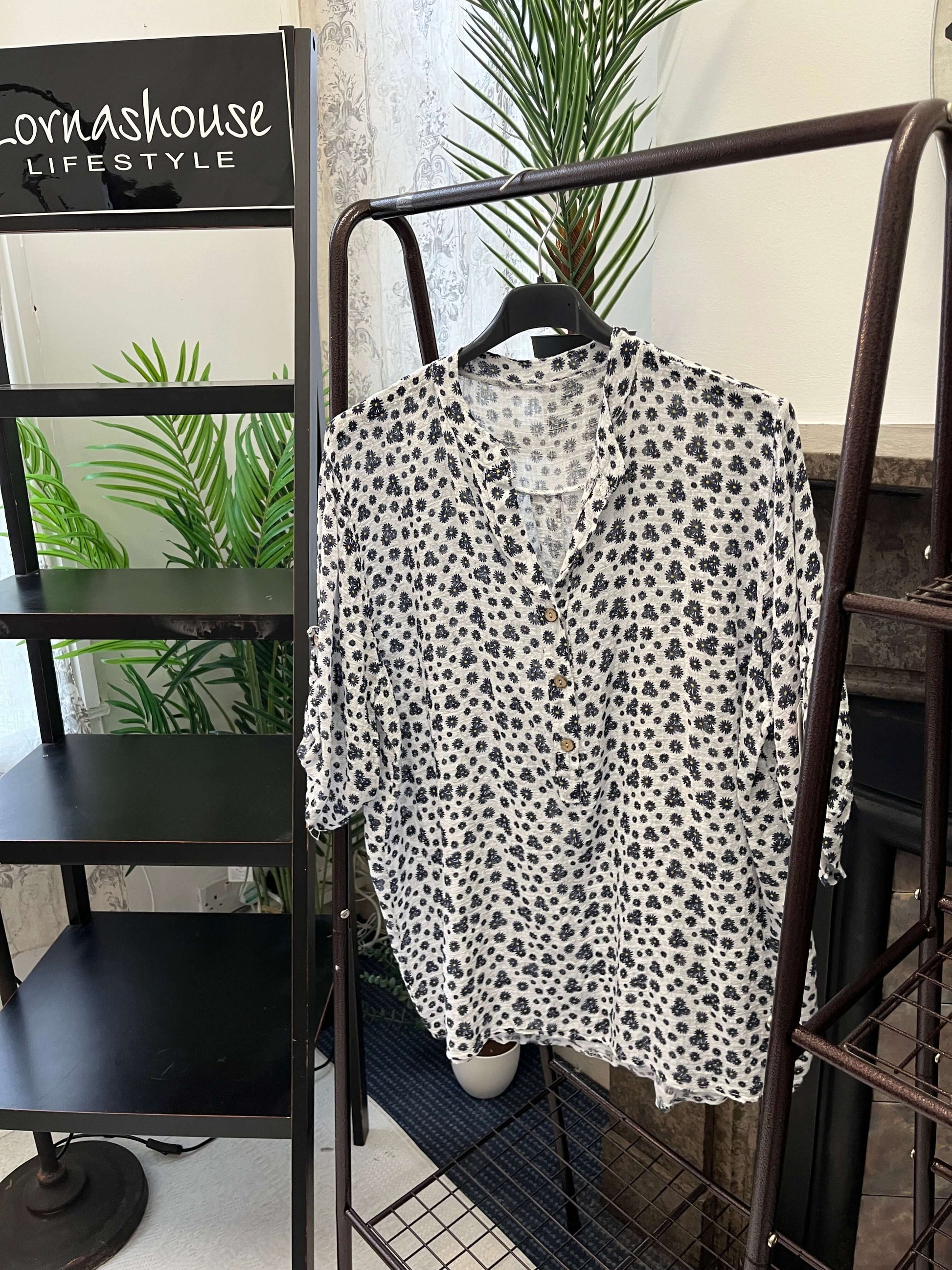 Casual 3 Button Blouse Ditsy Floral