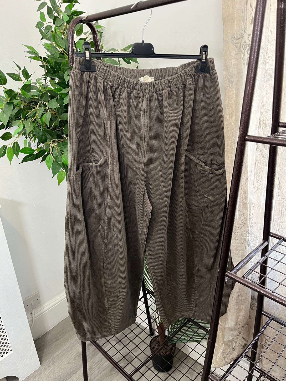 Jumbo Cord Ladies Barrel Trouser