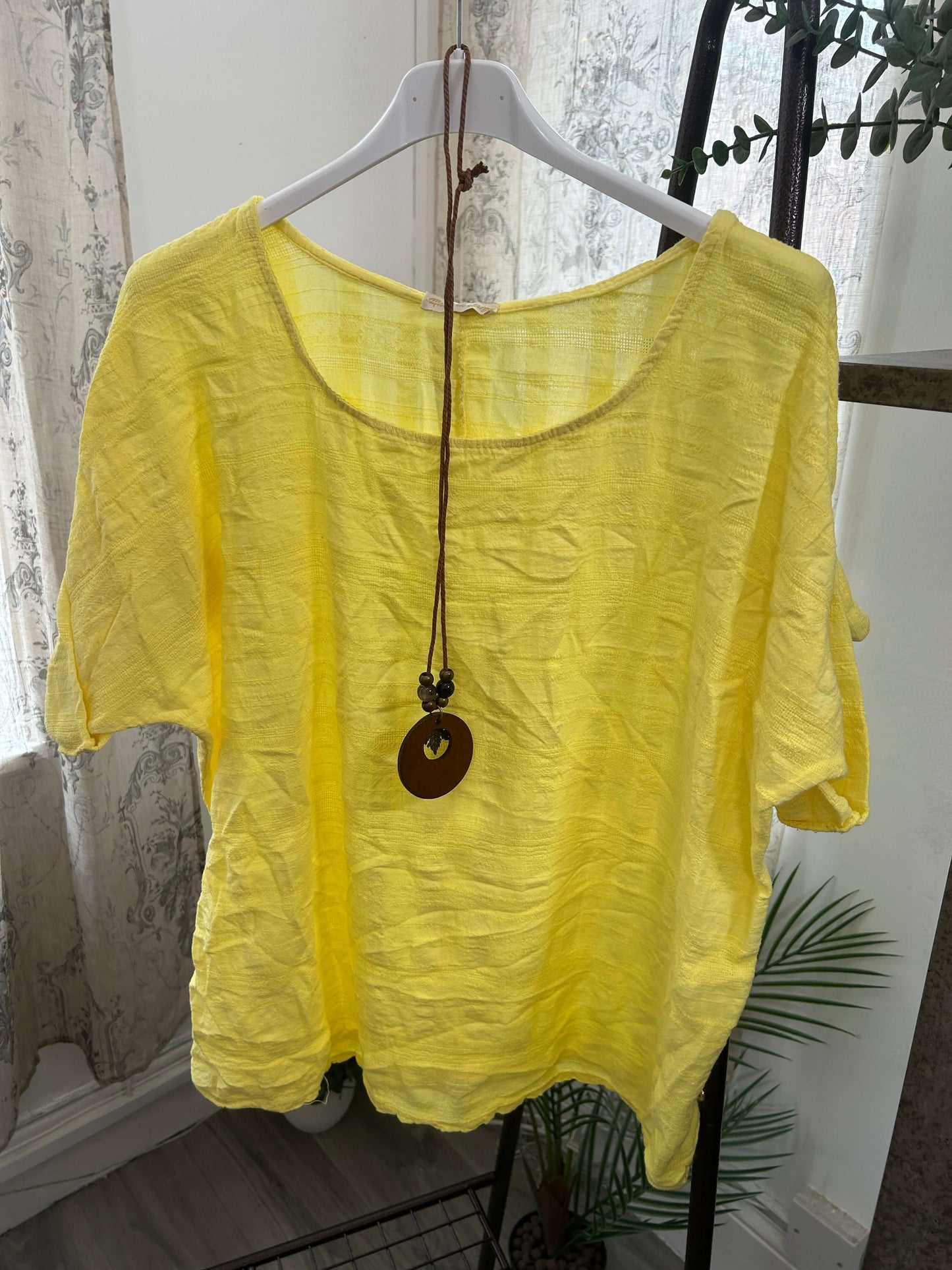 Sofia Stripe Weave Box Top With Necklace