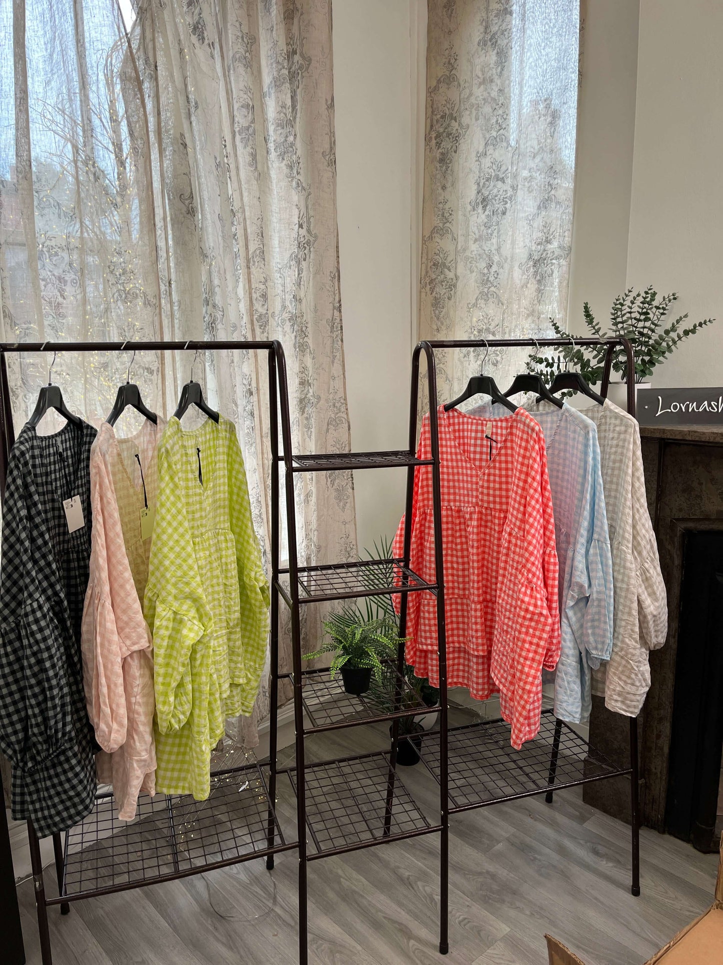 Gingham Lagen Look Tiered Top