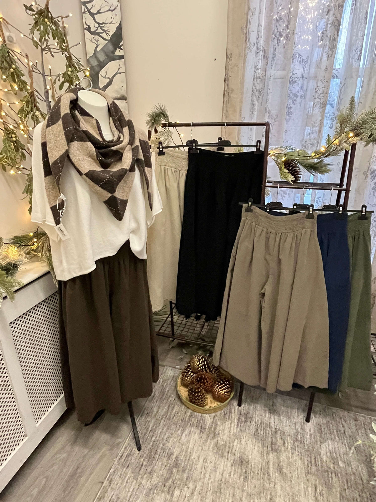 Olive Ladies Needlecord Elasticated Cullottes