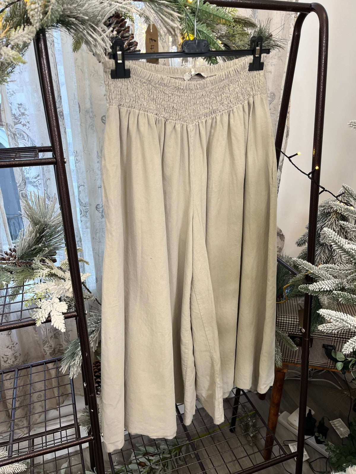 Olive Ladies Needlecord Elasticated Cullottes