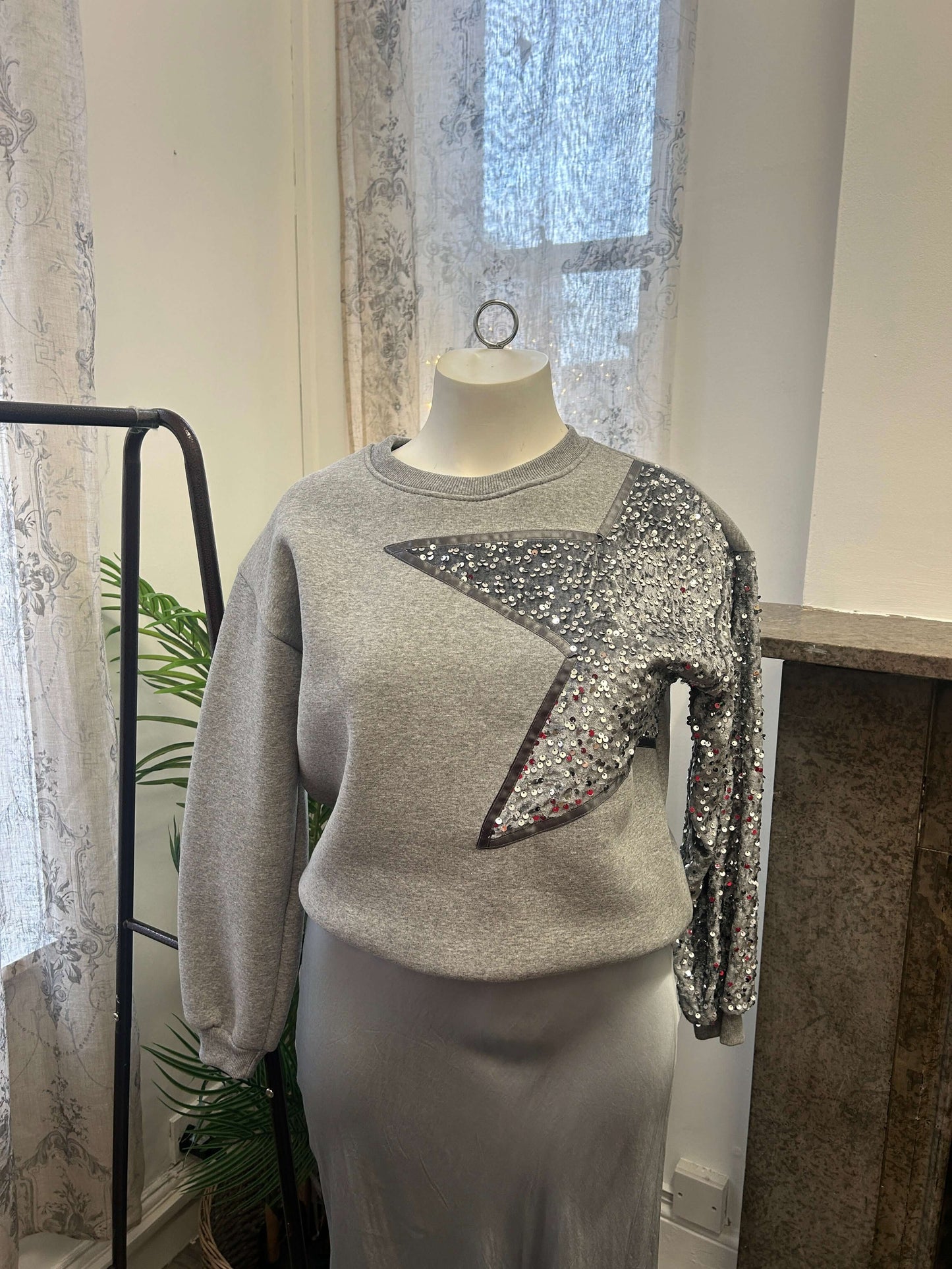 Sequin Star Detail Boxy Sweatshirt