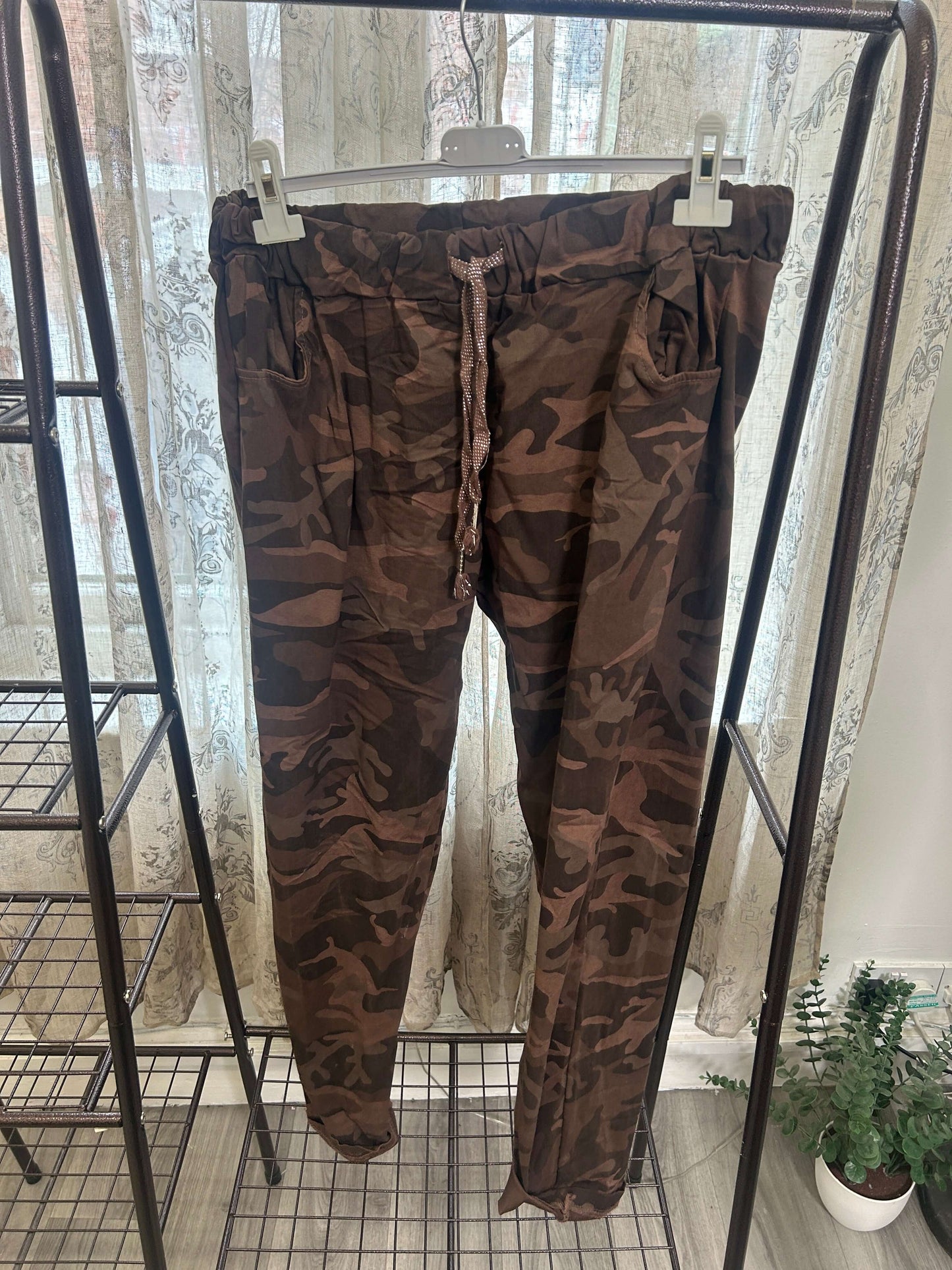 Hannah Camo Magic Jogger