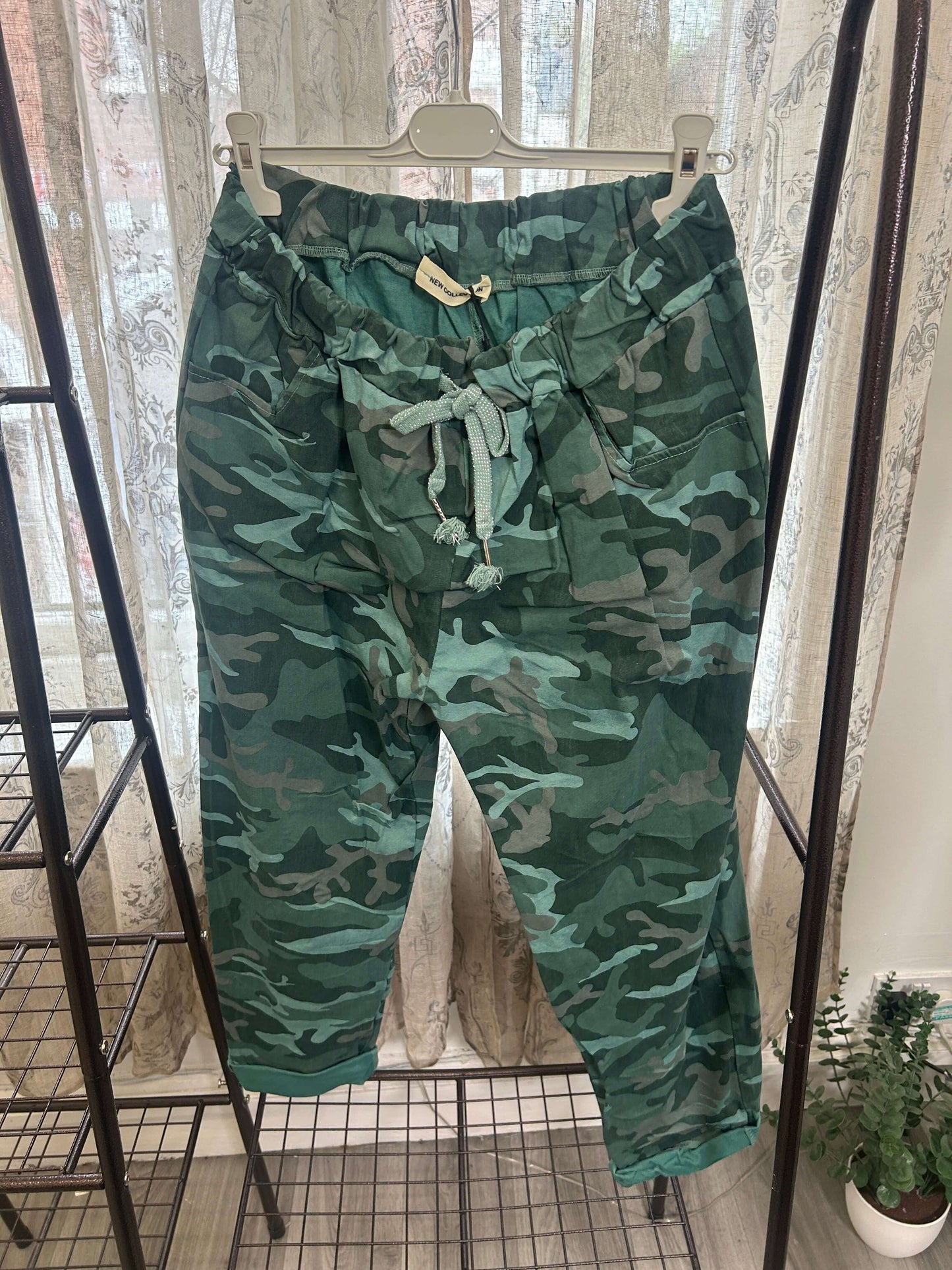 Hannah Camo Magic Jogger