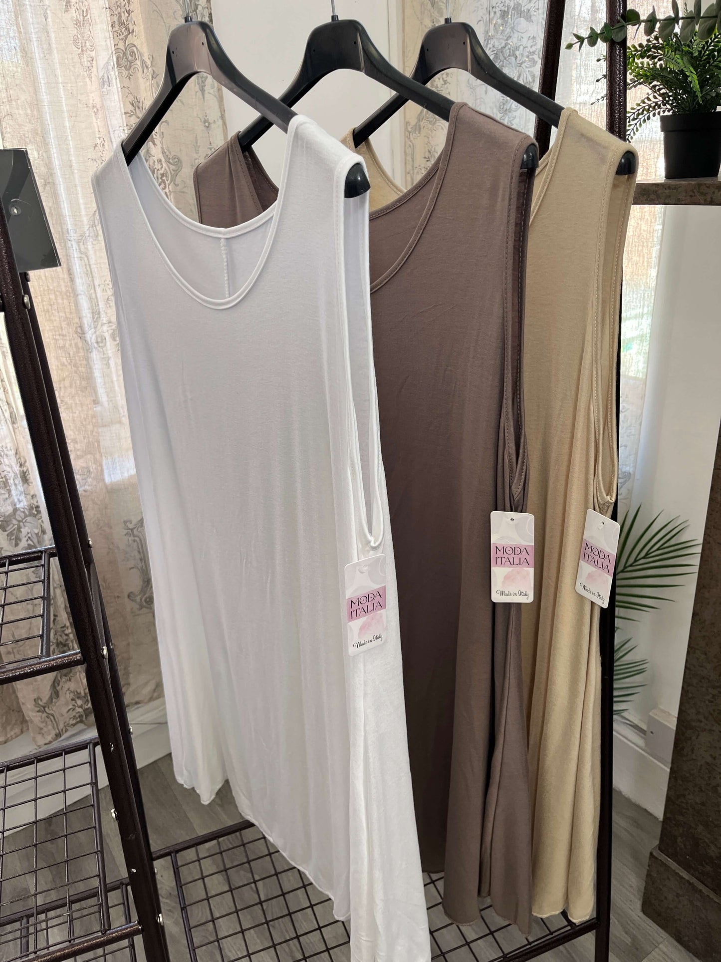 Lightweight Round Neck Swing Vest