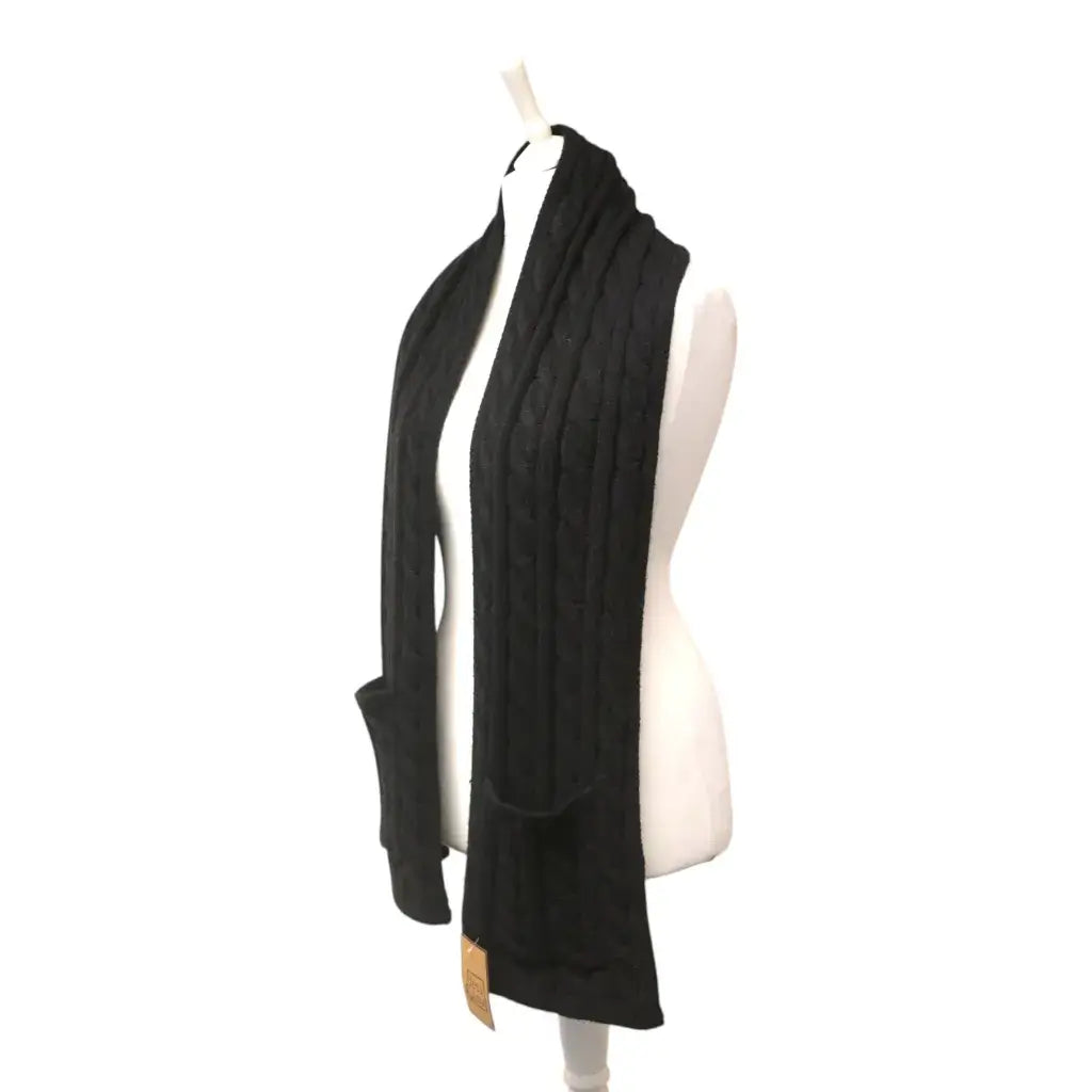 Jess & Lou - Cable Knit Pocket Scarf