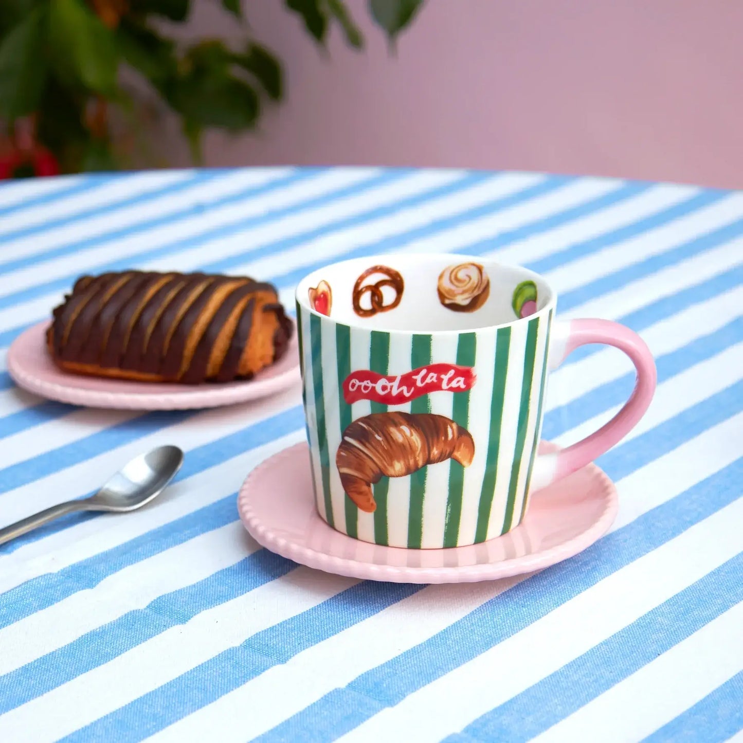 'Oooh La La Croissant' Mug