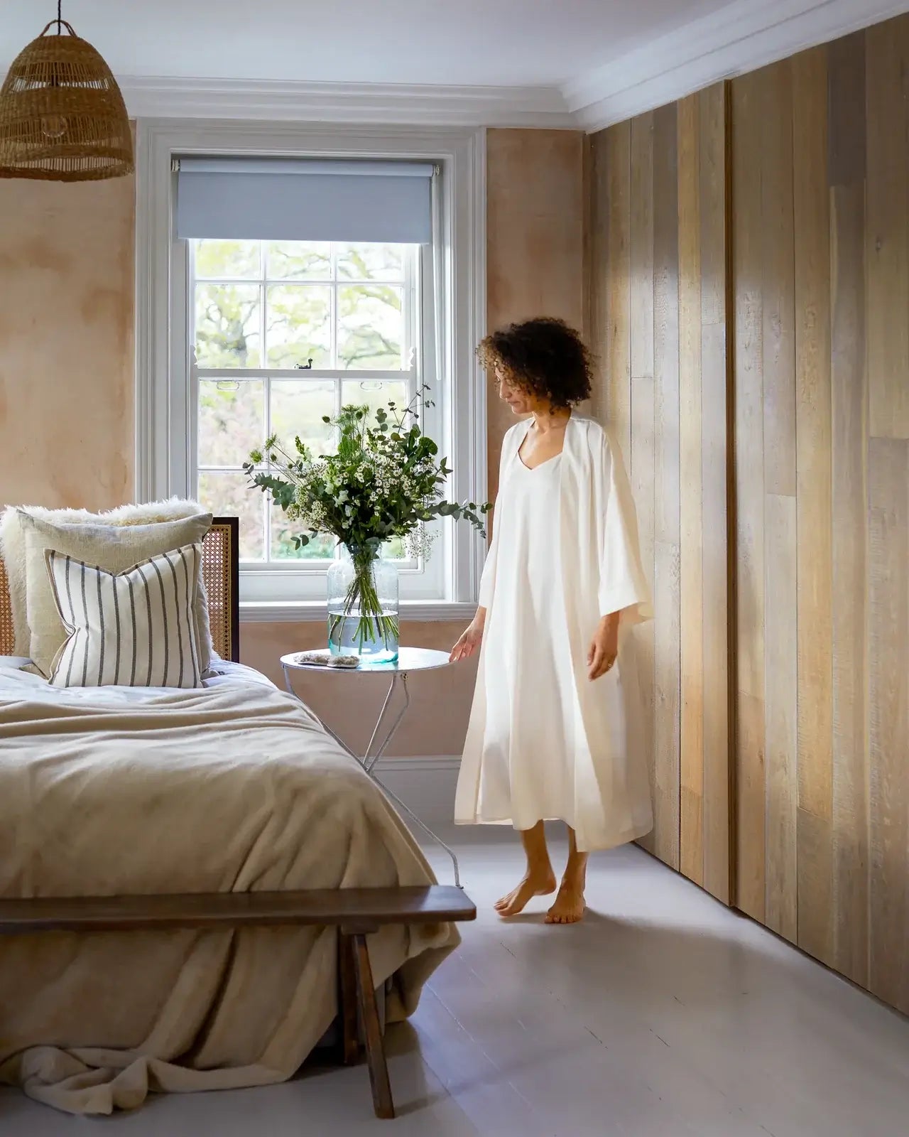 Chalk UK - Cali 100% Satin Robe, Off White