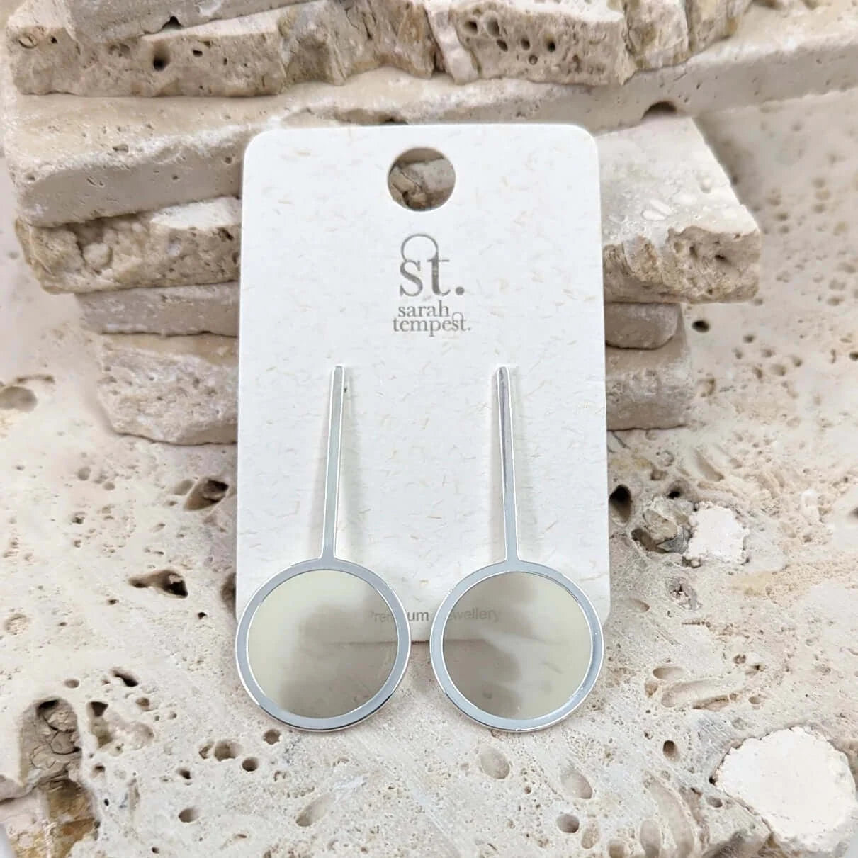 Contemporary bar and opaque resin filled circle earrings - silver