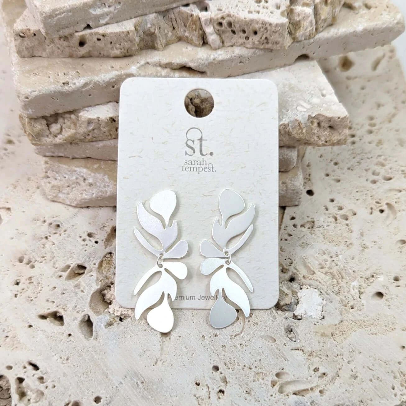 Hinged leaf motif earrings - silver