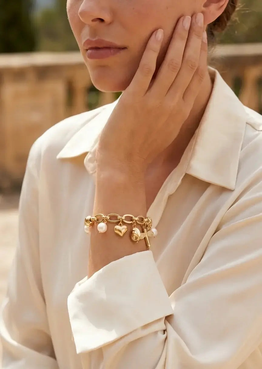 Envy Jewellery - Elasticated gold and pearl ball charm bracelet