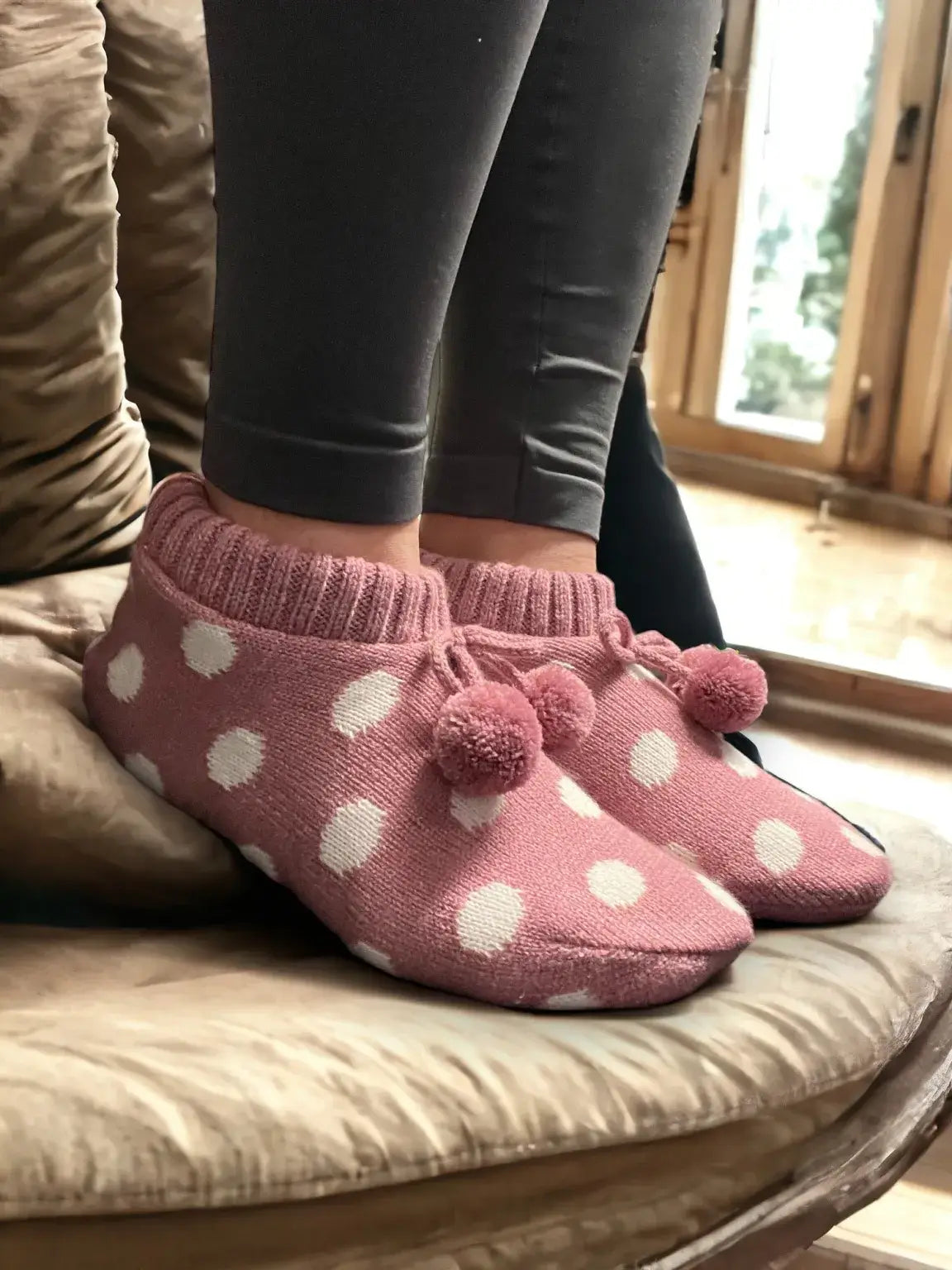 Jess & Lou - Splendid Spots Super Cosy Slippers