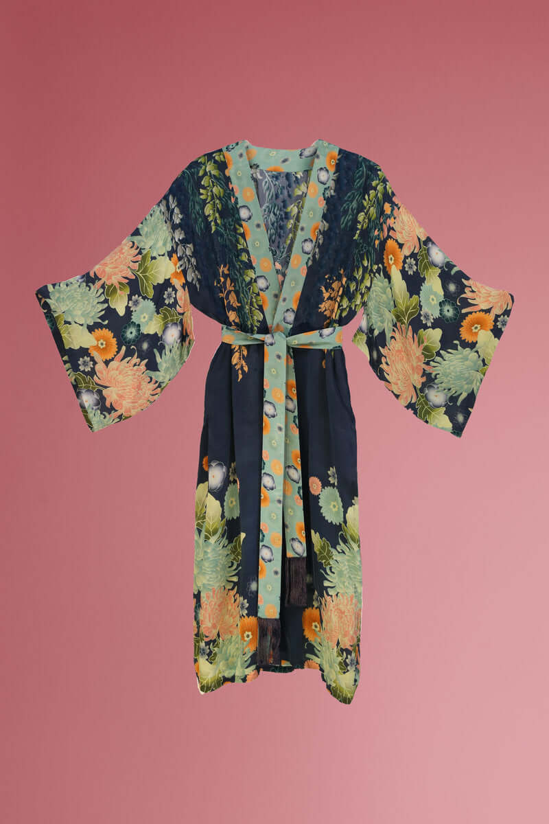 Powder Design Trailing Wisteria Ladies Kimono Gown - Ink