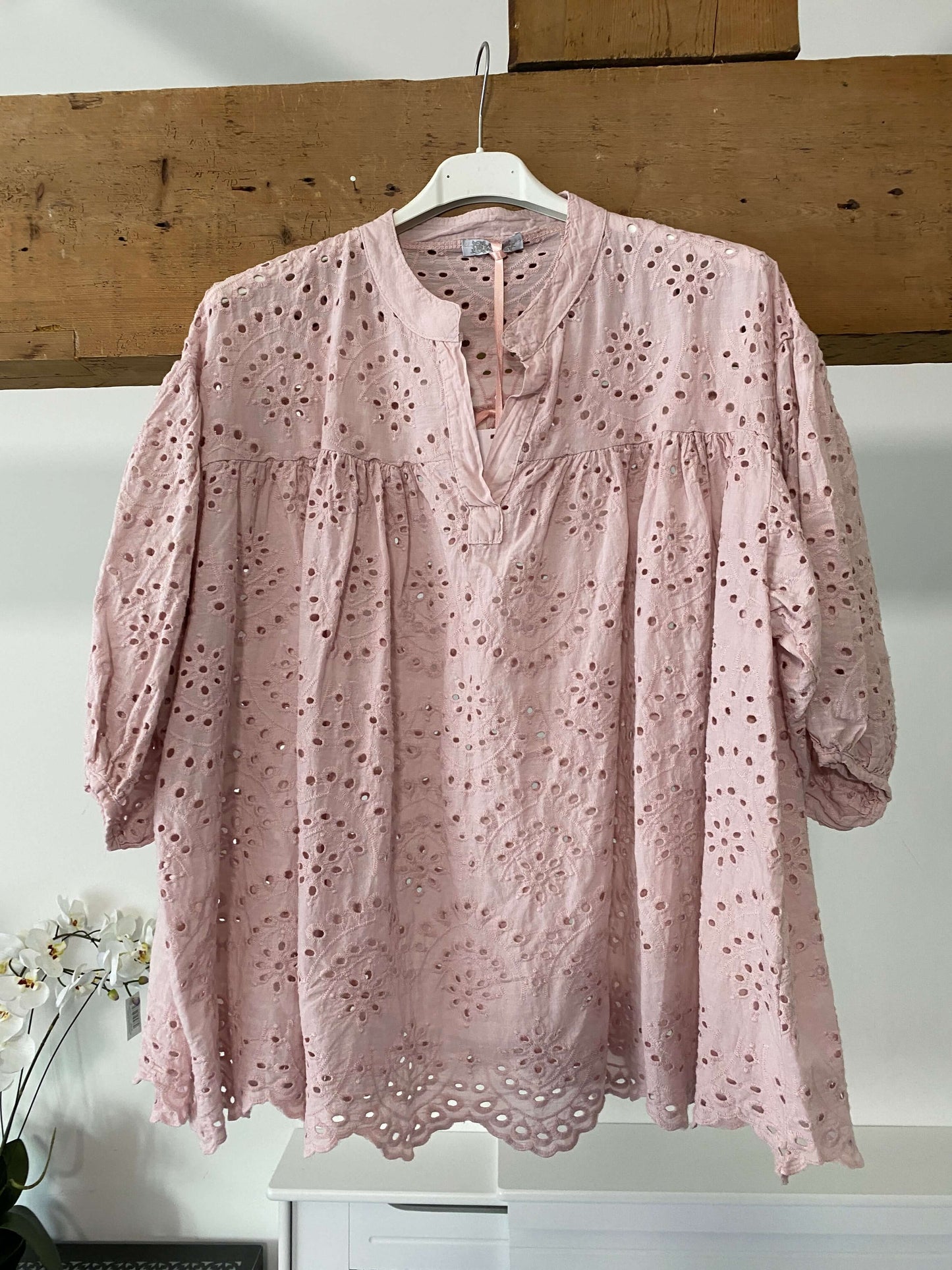 Broderie Anglaise Puff Sleeve Blouse